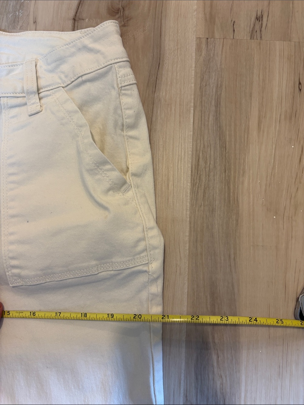 Cream Straight-Leg capris - Picture 8 of 8